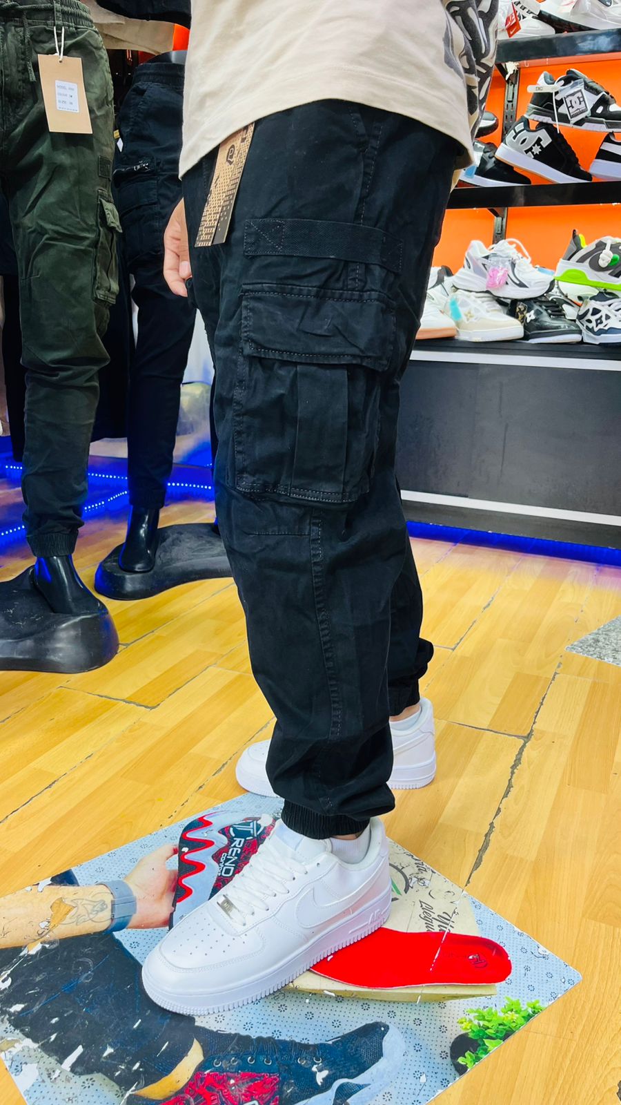 PANTALON JOGGER CARGO EN DRIL