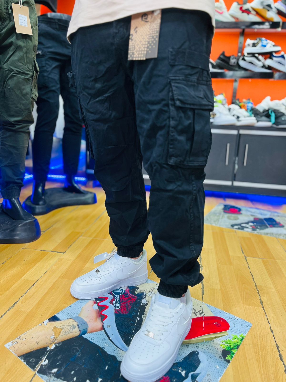 PANTALON JOGGER CARGO EN DRIL