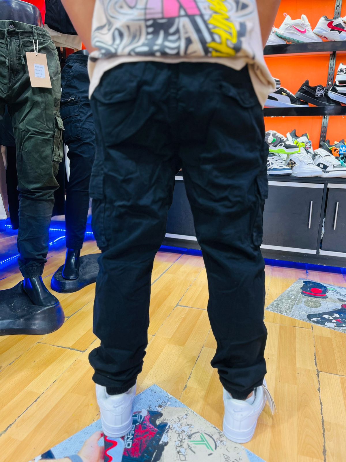 PANTALON JOGGER CARGO EN DRIL